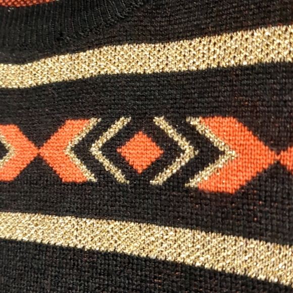 DEMANDING--SOUTHWEST SWEATER - Picture 6 of 8